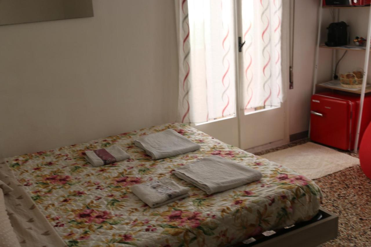 Venezia Lovely Rooms ヴェネツィア・リド島 エクステリア 写真